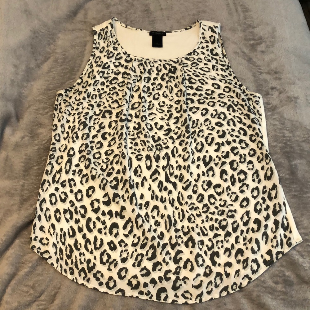 Ann Taylor sleeveless leopard print blouse